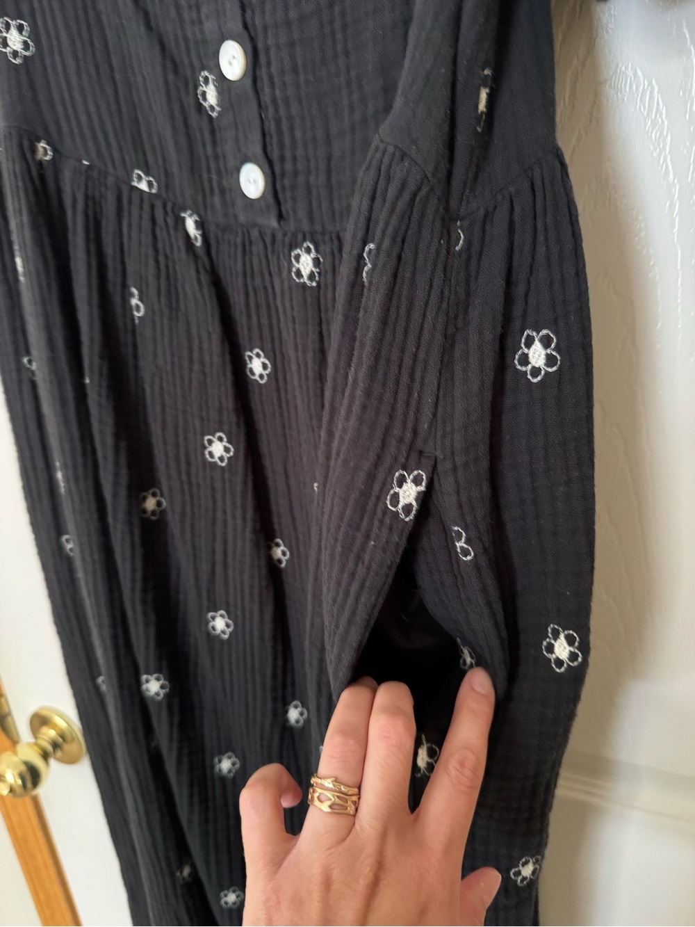 Madewell Black Floral Button-Front Midi Dress - Picture 4 of 8